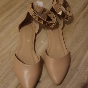 Nude ankle flats